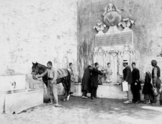 II. Abdülhamid'in arşivinden Osmanlı mimarisi