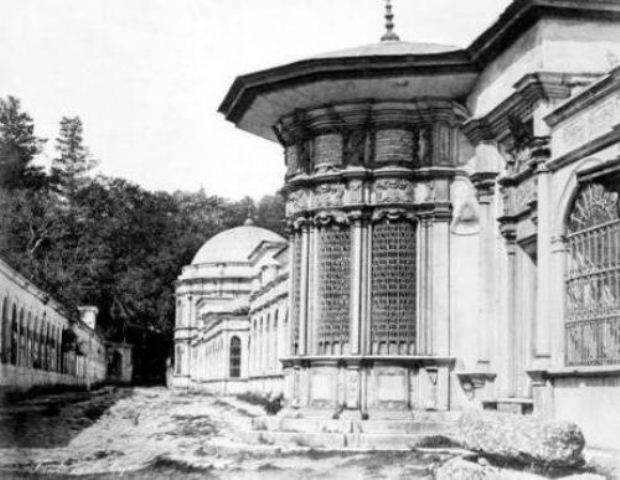 II. Abdülhamid'in arşivinden Osmanlı mimarisi