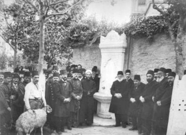 II. Abdülhamid'in arşivinden Osmanlı mimarisi