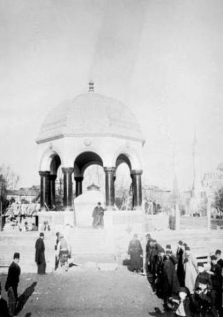 II. Abdülhamid'in arşivinden Osmanlı mimarisi