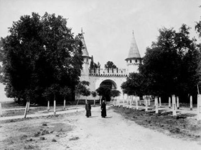 II. Abdülhamid'in arşivinden Osmanlı mimarisi