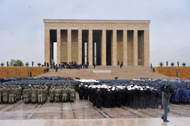 Atatürk'ü özlemle anıyoruz!