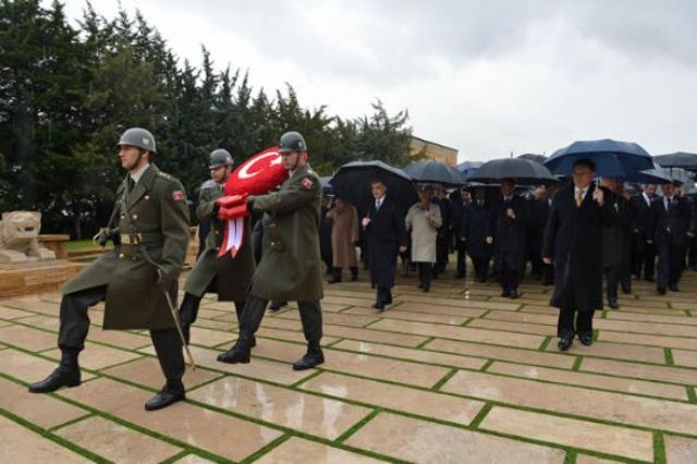 Atatürk'ü özlemle anıyoruz!