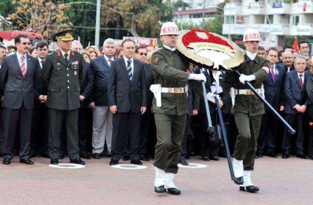 Atatürk'ü özlemle anıyoruz!