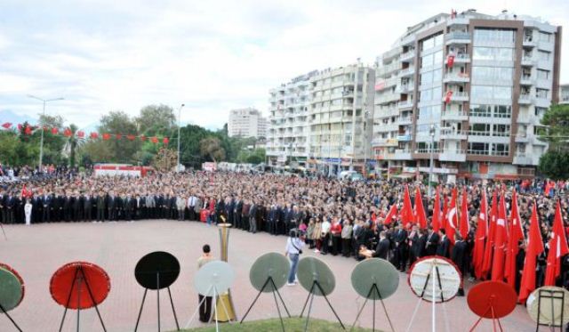 Atatürk'ü özlemle anıyoruz!