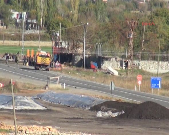 PKK bomba yüklü traktörle saldırdı