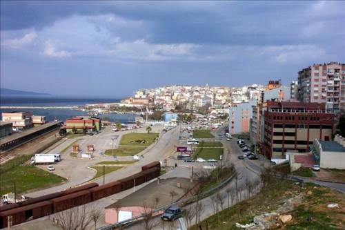 İllerine kafa tutan ilçeler