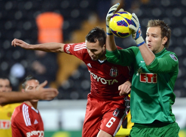 Beşiktaş "Ateş"le oynadı