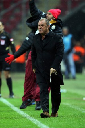 Terim tespih çekti!