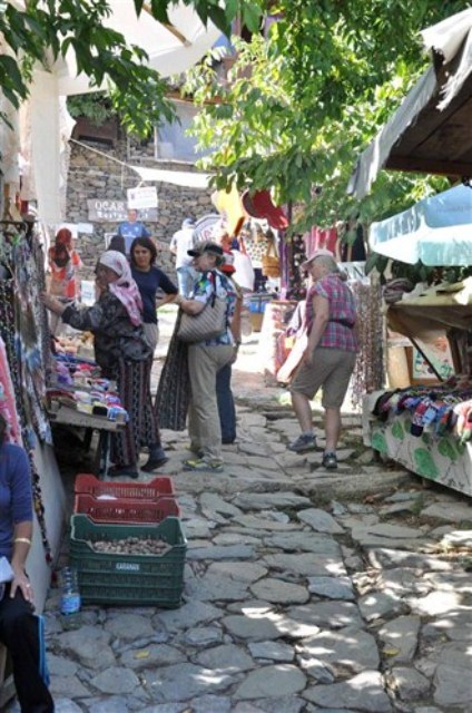 Şirince 'kıyamet günü' için hazır