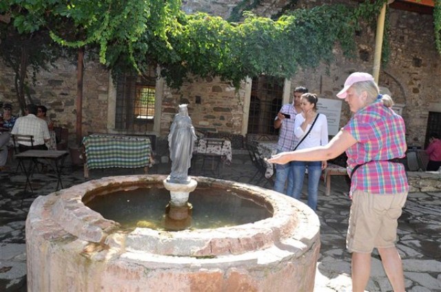 Şirince 'kıyamet günü' için hazır