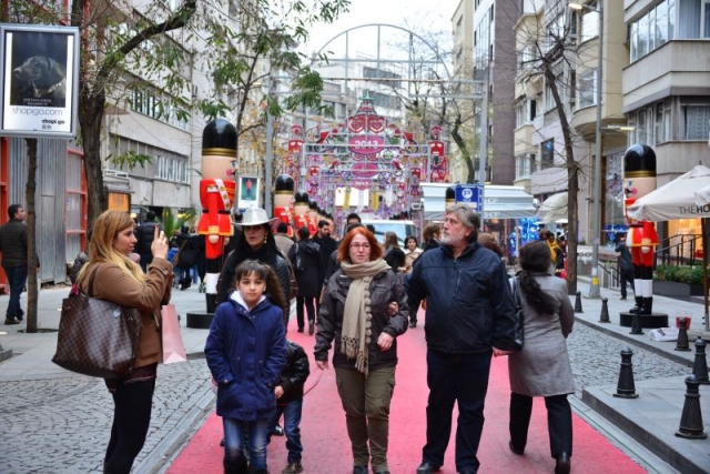 Nişantaşı sokaklarında yeni yıl heyecanı