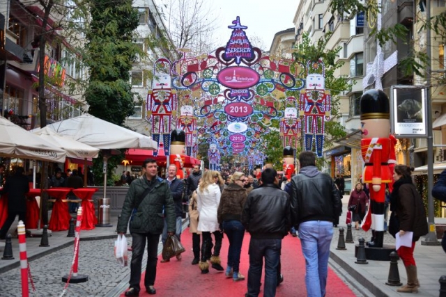 Nişantaşı sokaklarında yeni yıl heyecanı