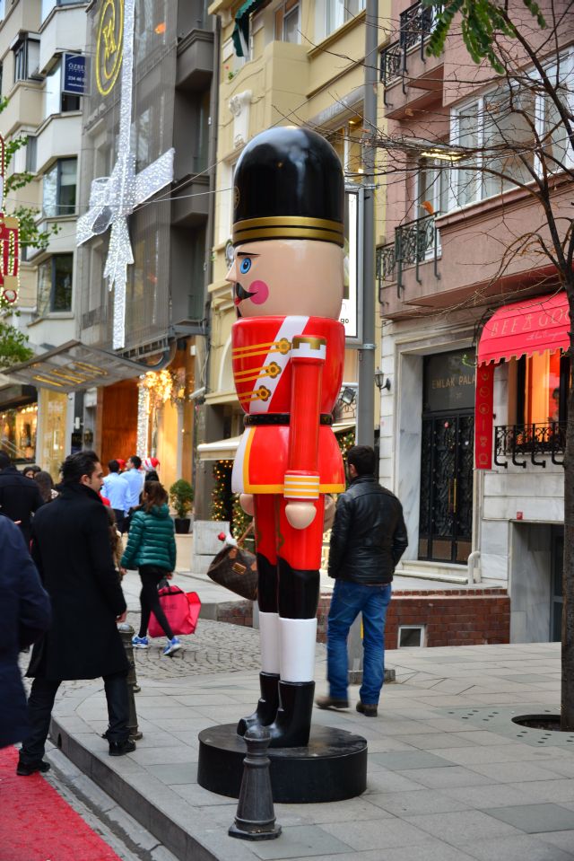 Nişantaşı sokaklarında yeni yıl heyecanı