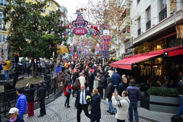 Nişantaşı sokaklarında yeni yıl heyecanı