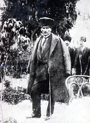 Atatürk'ün kendi ağzından hayat hikayesi