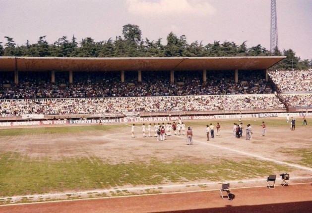 Dünya kulüplerinin eski ve yeni stadları