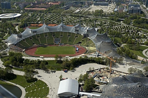 Dünya kulüplerinin eski ve yeni stadları