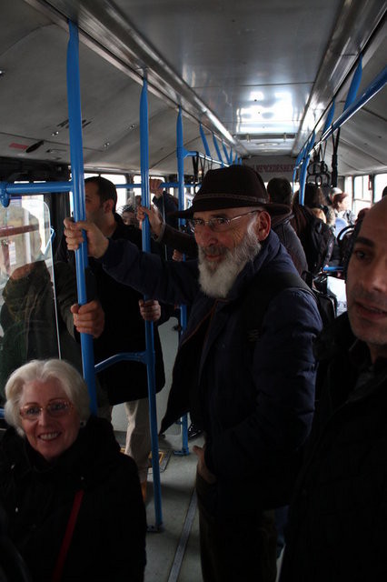 Tuncel Kurtiz her gün halk otobüsüne biniyor