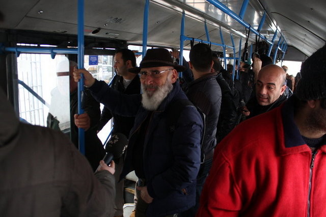 Tuncel Kurtiz her gün halk otobüsüne biniyor