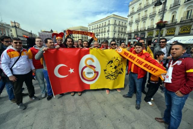 Madrid sokakları sarı kırmızı