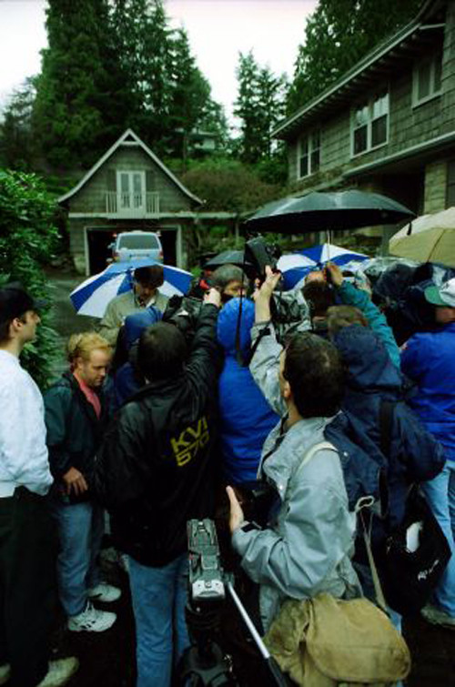 Kurt Cobain'in cesedinin fotoğrafları yayımlandı