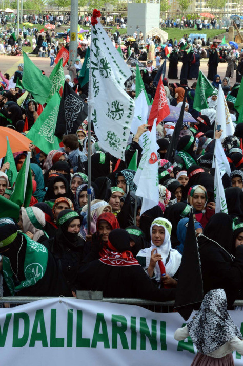 Diyarbakır'da Kutlu Doğum mitingi: Nevruz alanı doldu