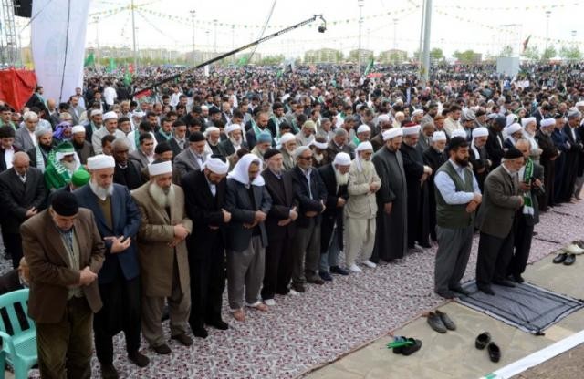 Diyarbakır'da Kutlu Doğum mitingi: Nevruz alanı doldu