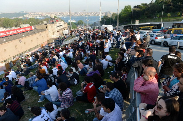 Beşiktaş İnönü'ye veda etti