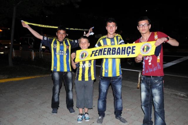 Twitter'da derbi geyikleri