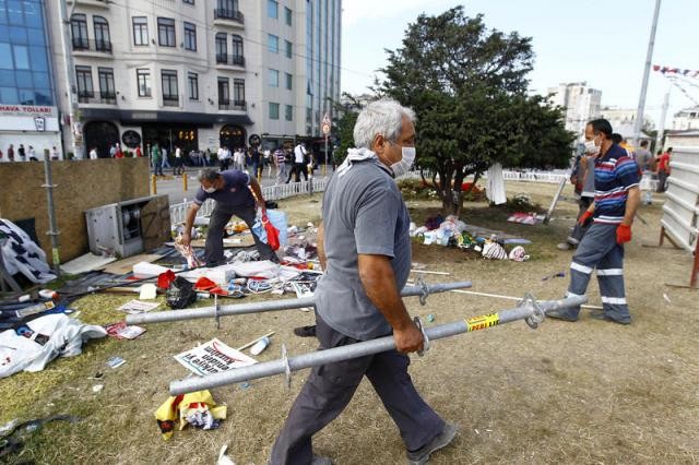 Polis Taksim Meydanı'na girdi