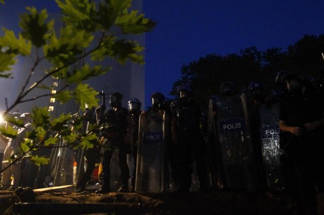 Taksim Meydanı ve Gezi Parkı'na müdahale