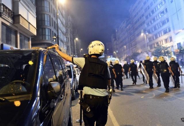 Taksim Meydanı ve Gezi Parkı'na müdahale