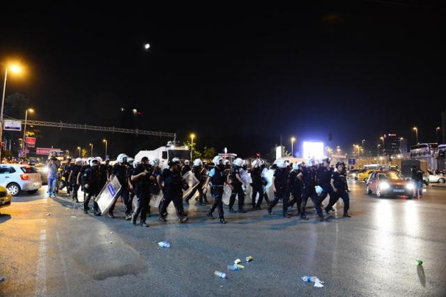 Taksim Meydanı ve Gezi Parkı'na müdahale