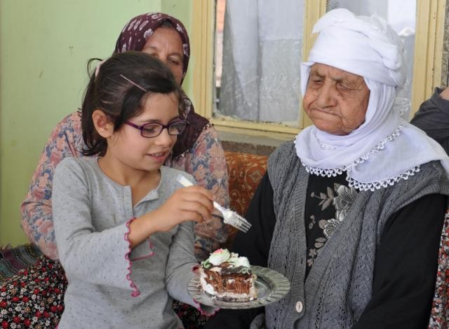 İlk doğum gününü 120 yaşında kutladı