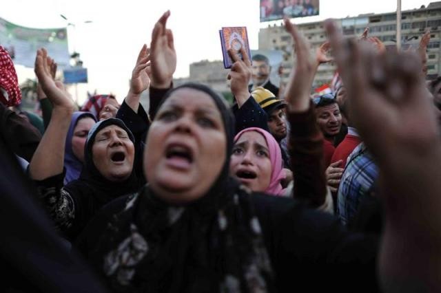 Mursi destekçilerinden ordunun darbesine protesto