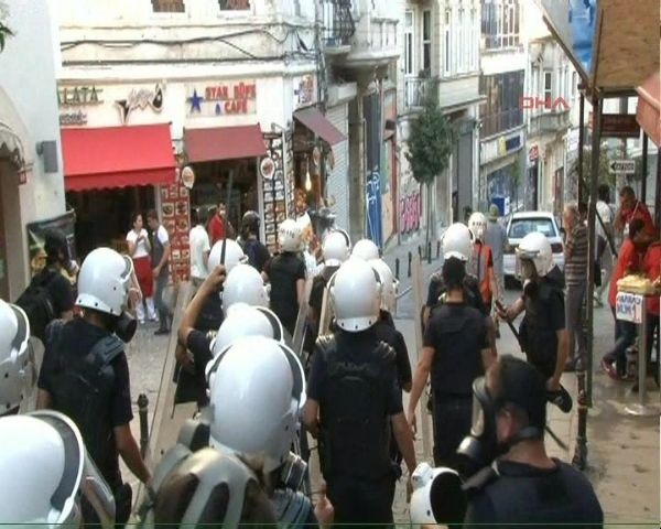 Taksim'de eylemcilere müdahale