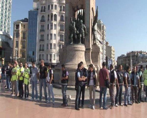 Taksim'de eylemcilere müdahale