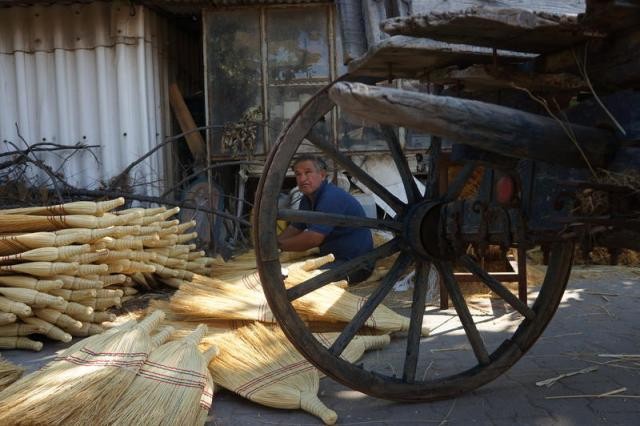 Elektrik süpürgesinin bitirdiği el zanaatı: Süpürgecilik