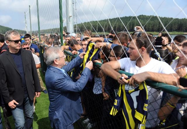 Acun Fenerbahçe sahasına helikopterle indi