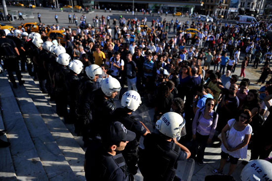 Taksim yine karıştı!