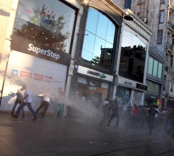 Taksim yine karıştı!