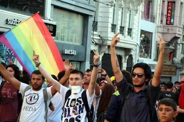 Taksim yine karıştı!