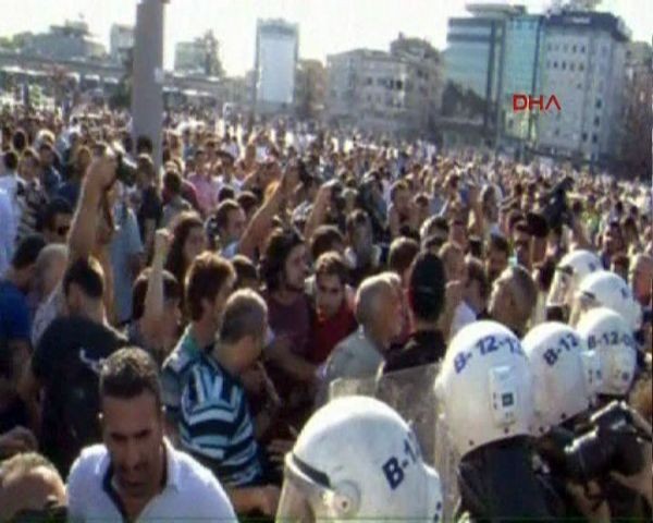 Taksim yine karıştı!