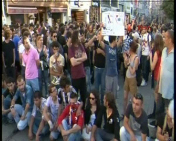 Taksim yine karıştı!