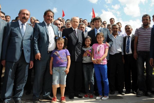 MHP lideri Bahçeli, Türklük Anıtı'nda