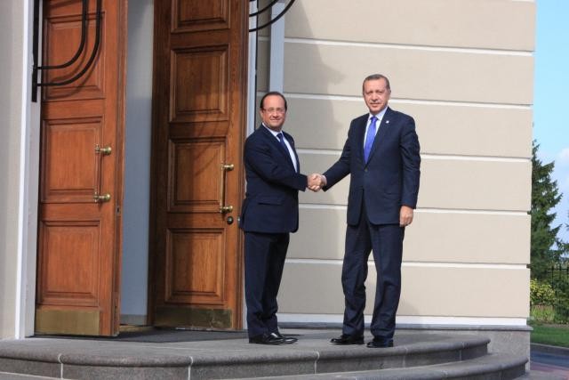 Başbakan Erdoğan, Hollande ile bir araya geldi