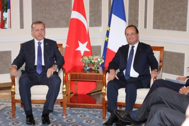 Başbakan Erdoğan, Hollande ile bir araya geldi