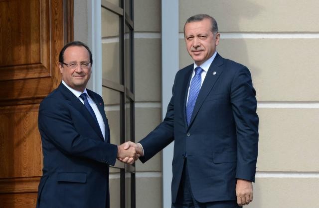 Başbakan Erdoğan, Hollande ile bir araya geldi