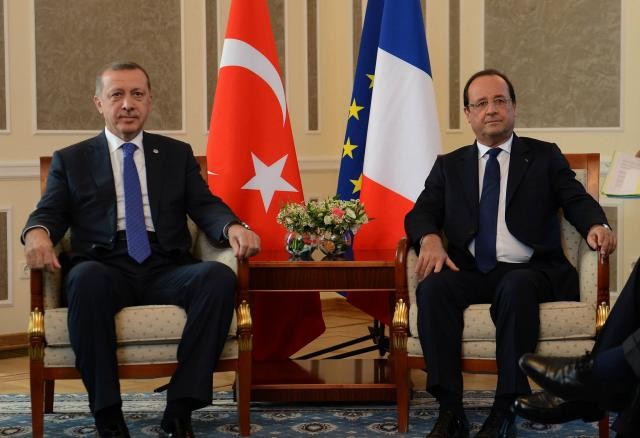 Başbakan Erdoğan, Hollande ile bir araya geldi